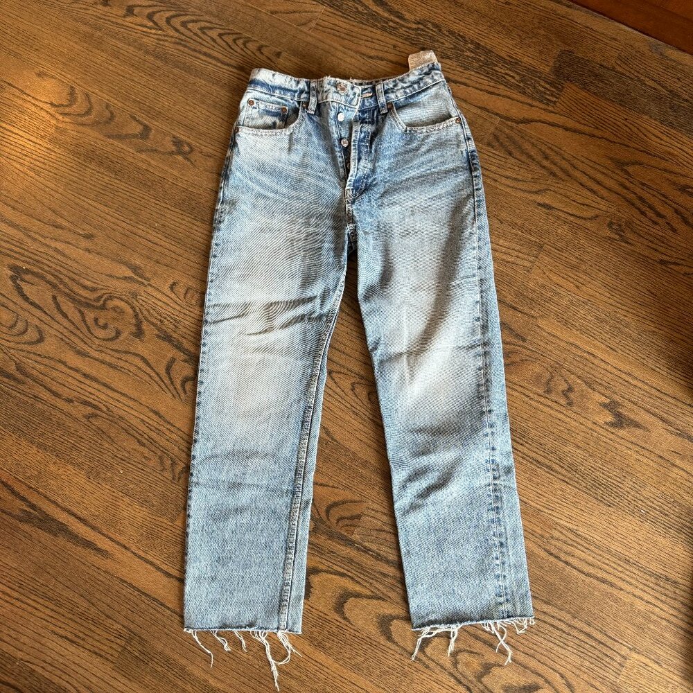 NWOT Zara frayed jeans